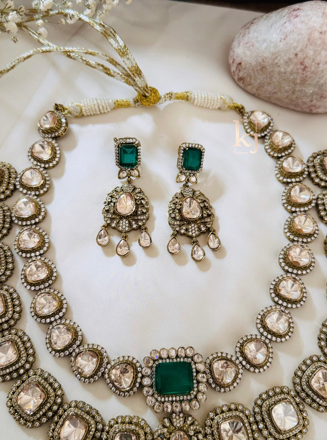 Mizi Necklace set