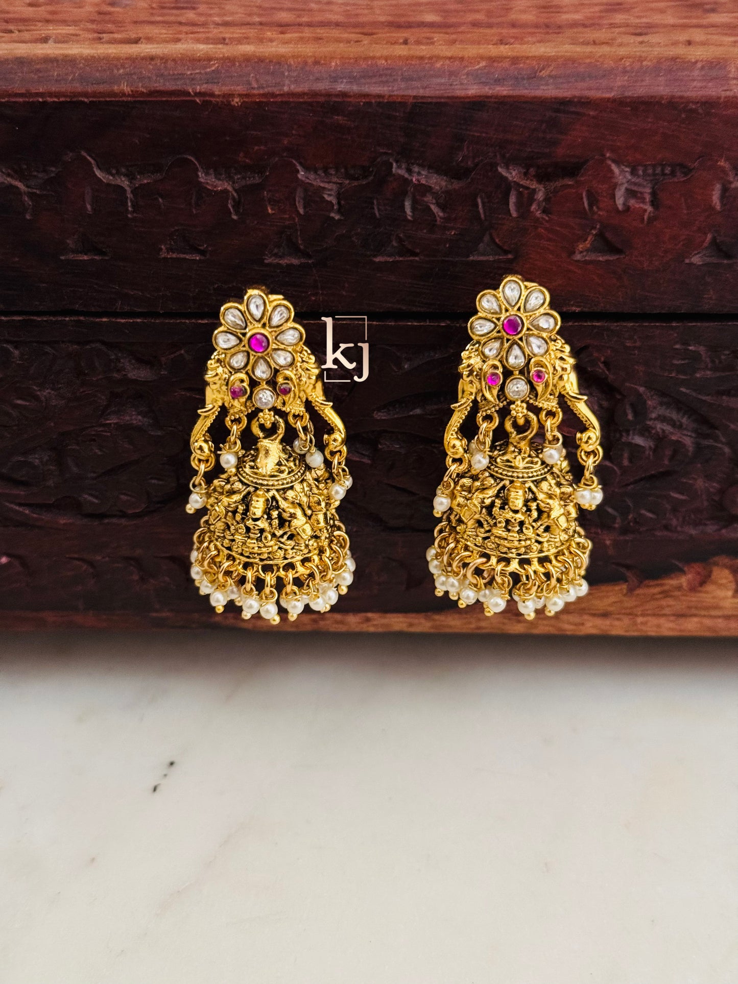 Madhira necklace set
