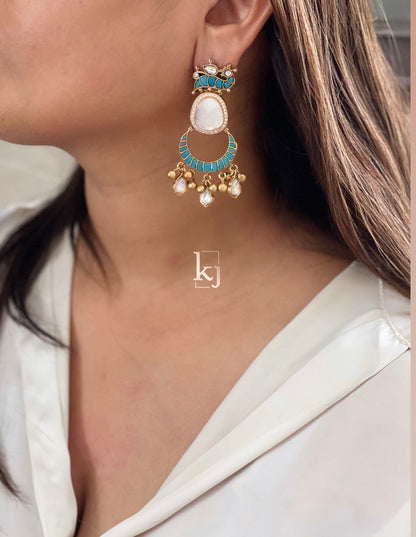 Nomi Earrings set