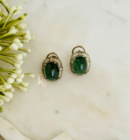Yawi studs set