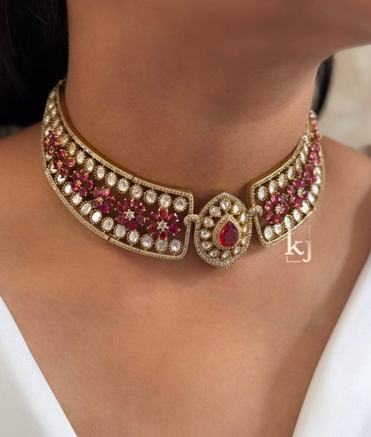 Neve choker set