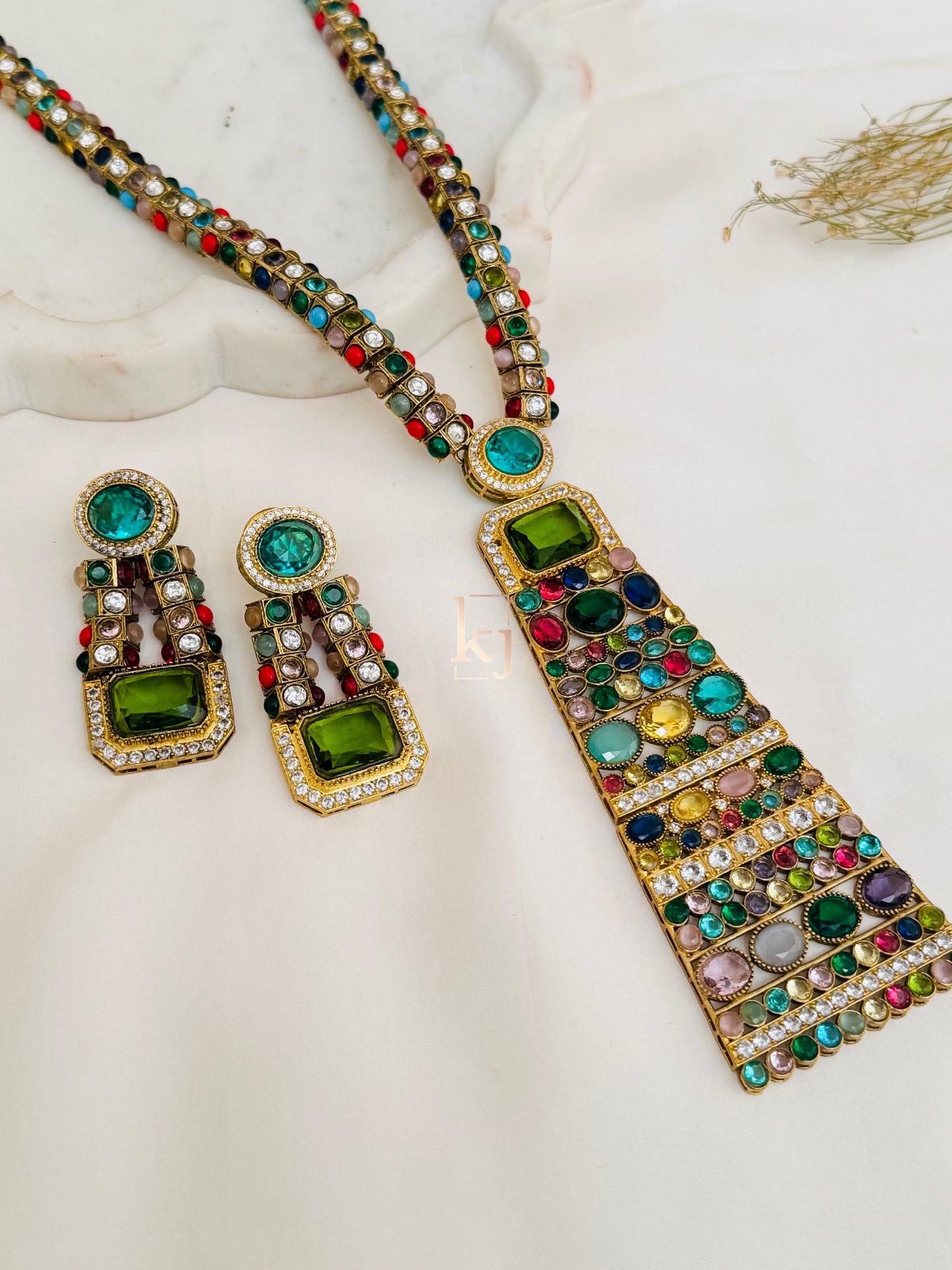 Risha pendant set