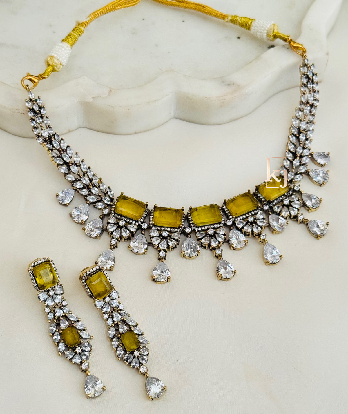 Zion necklace set