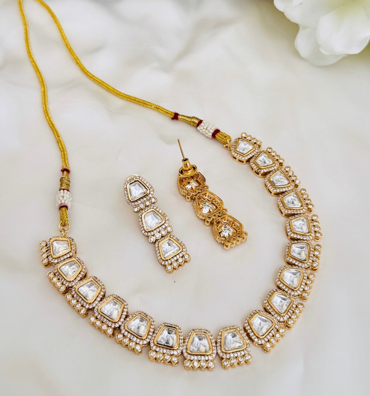 Zoya necklace set