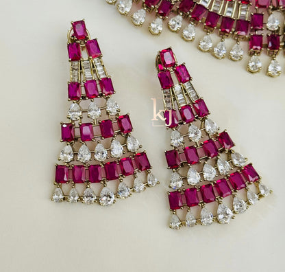 Gyun necklace set