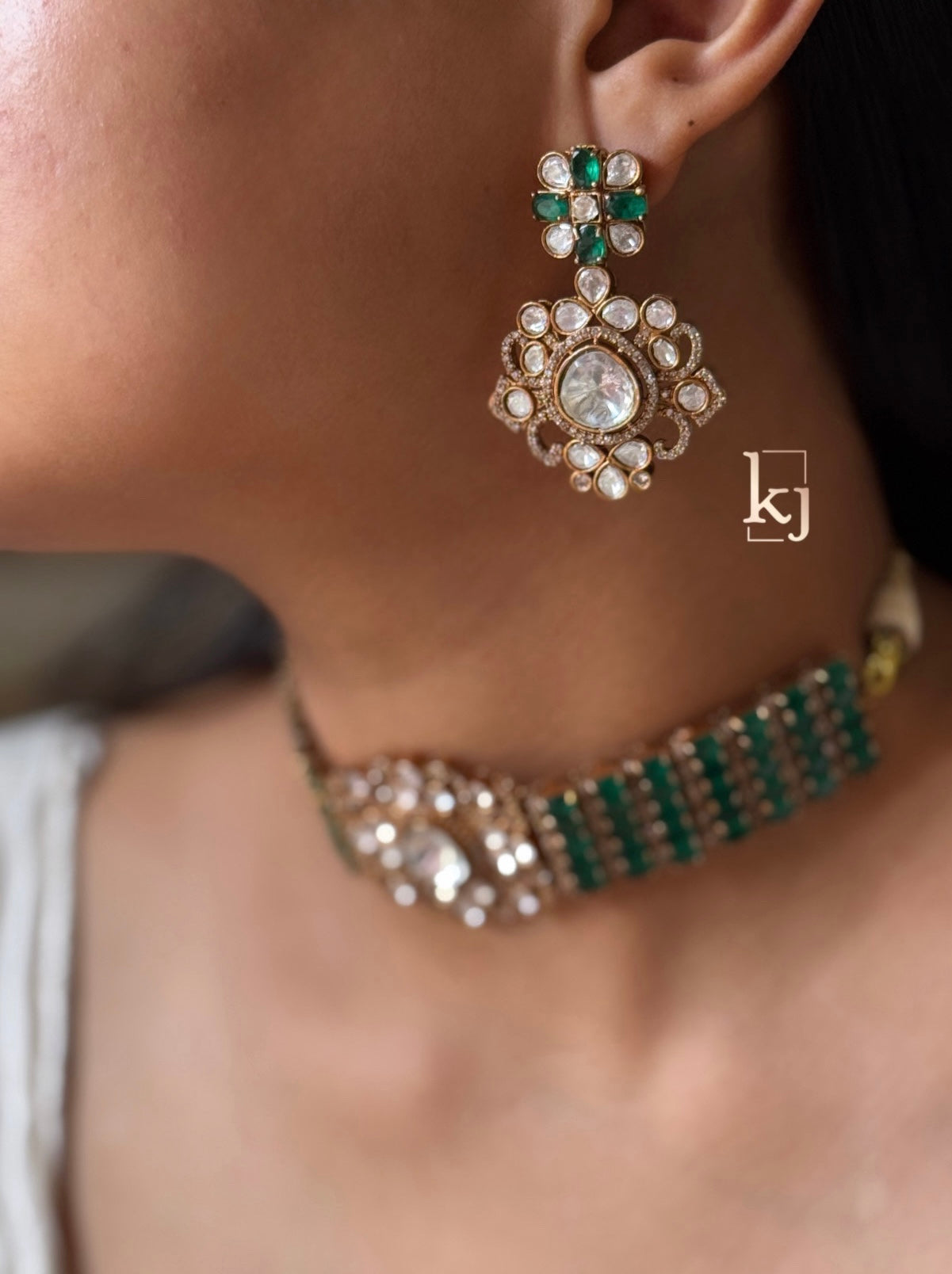 Vivia Choker set