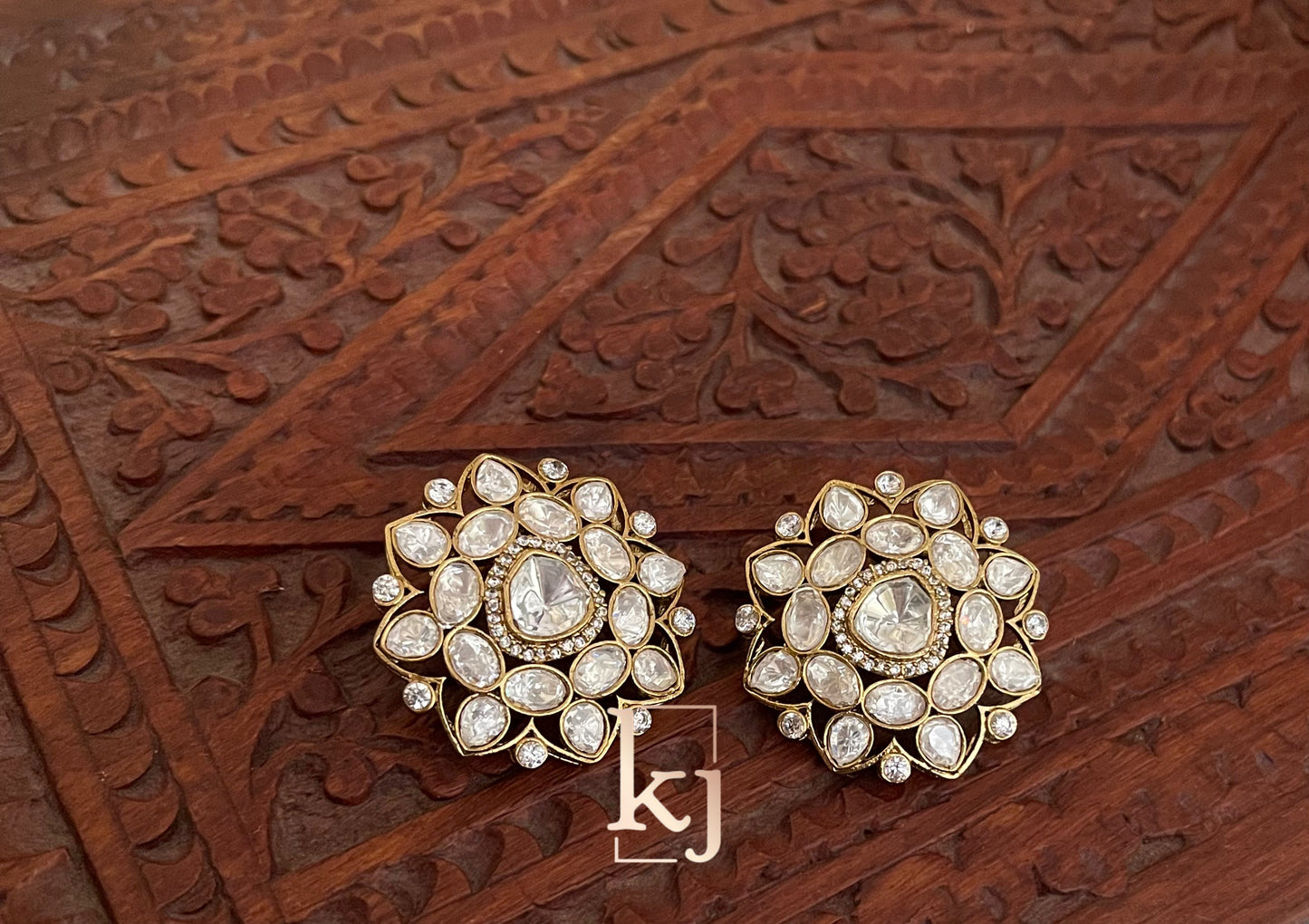 Ishana studs