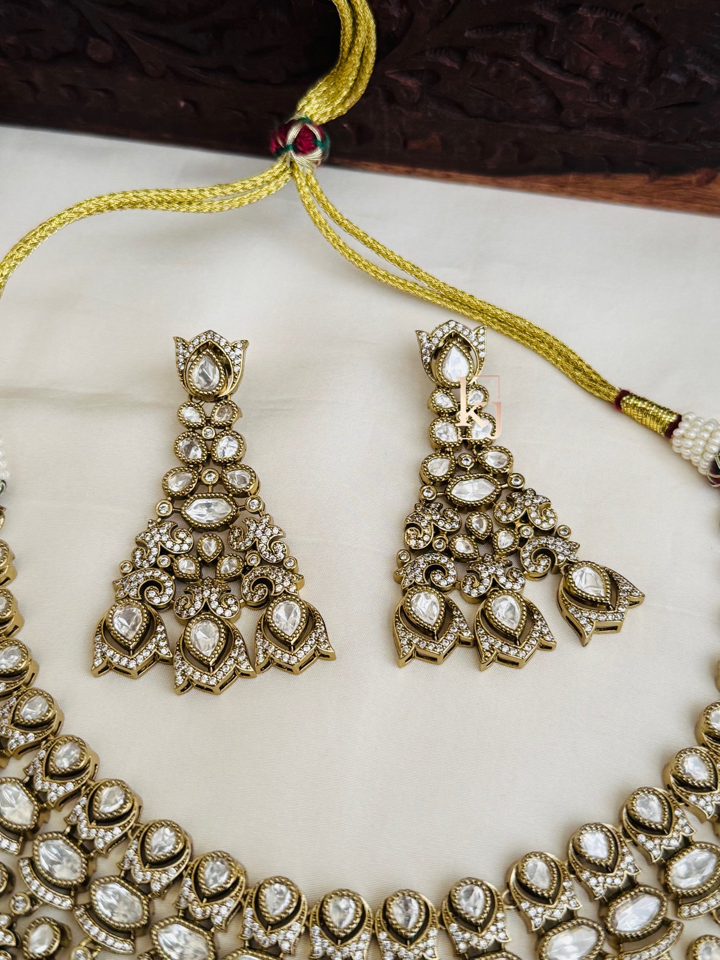 Kwan bridal set