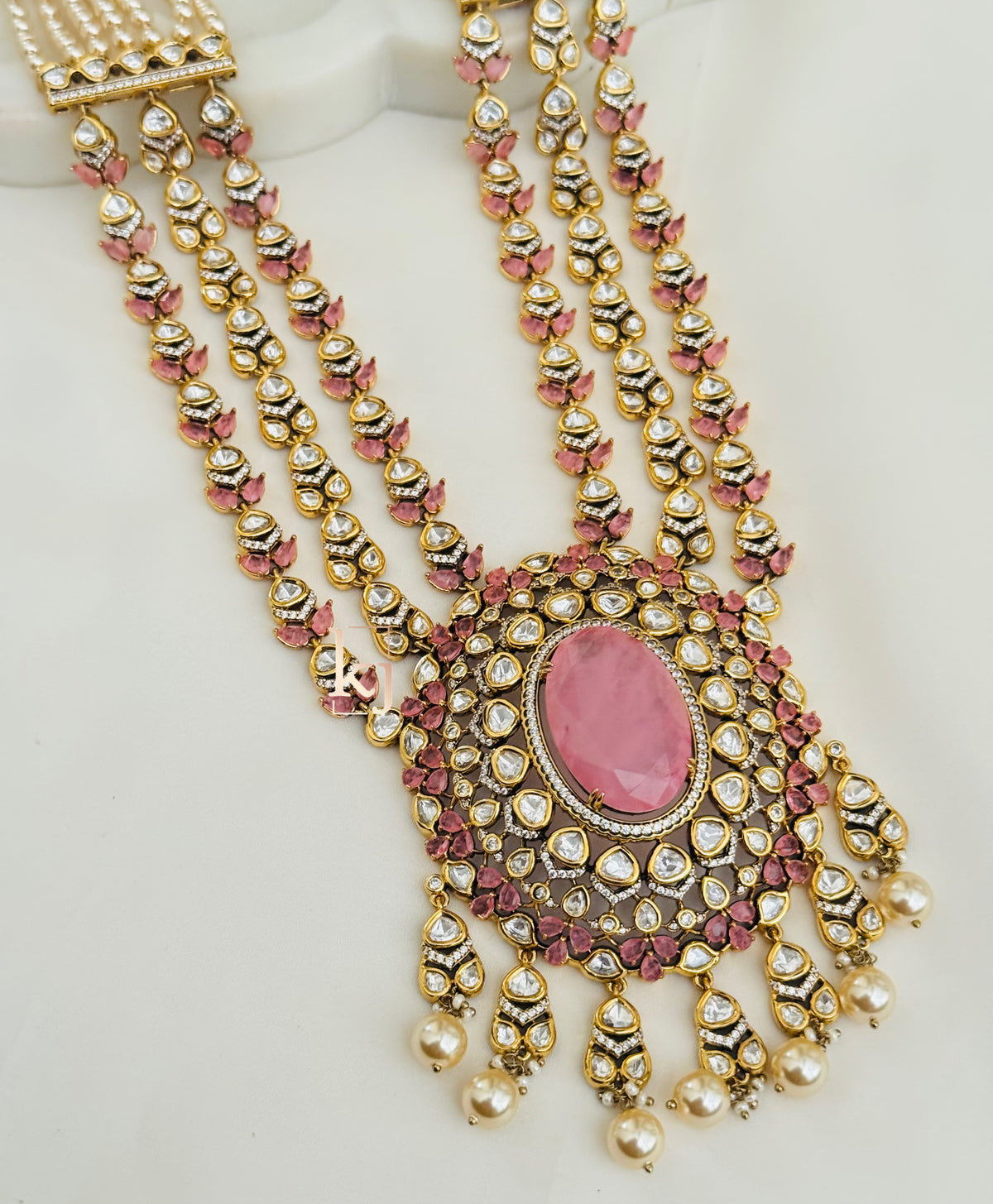 Dhara pendant set