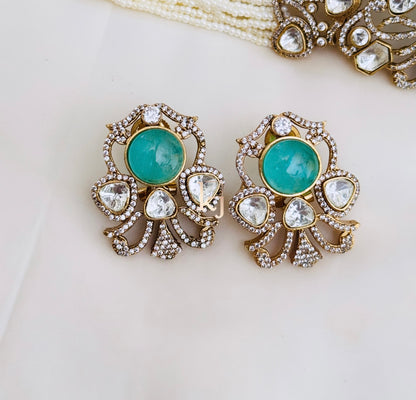 Noila choker set