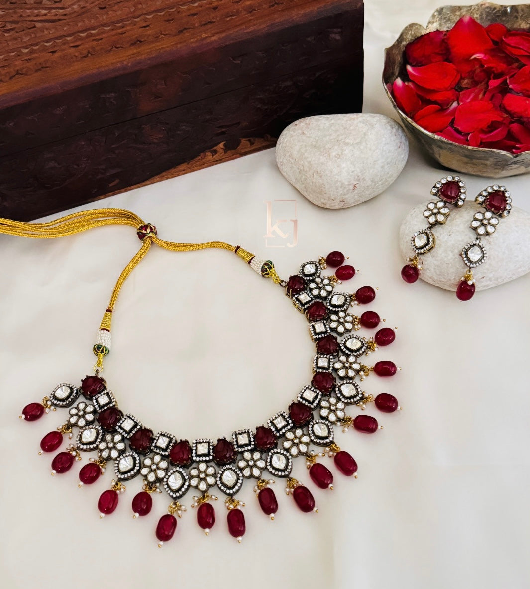 Myra Necklace set