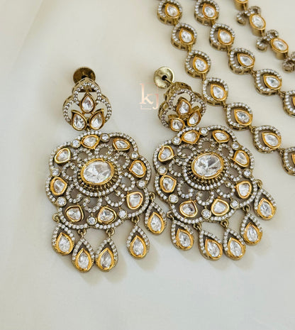 Viroza necklace set