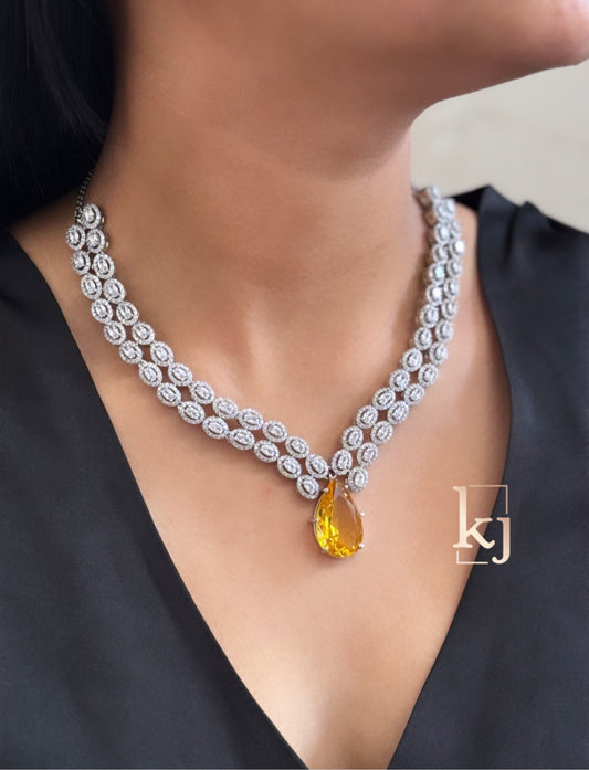 Liya necklace set