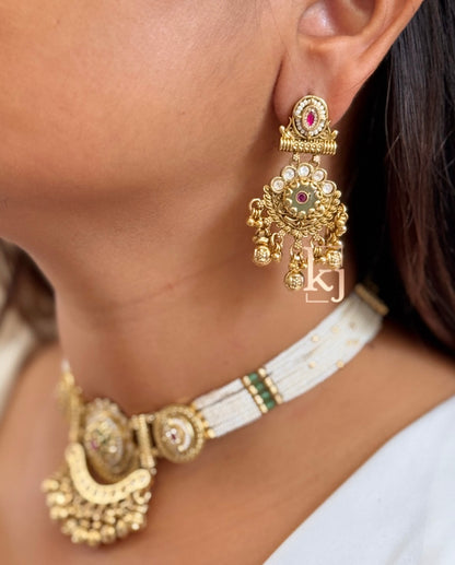 Trasvi necklace set