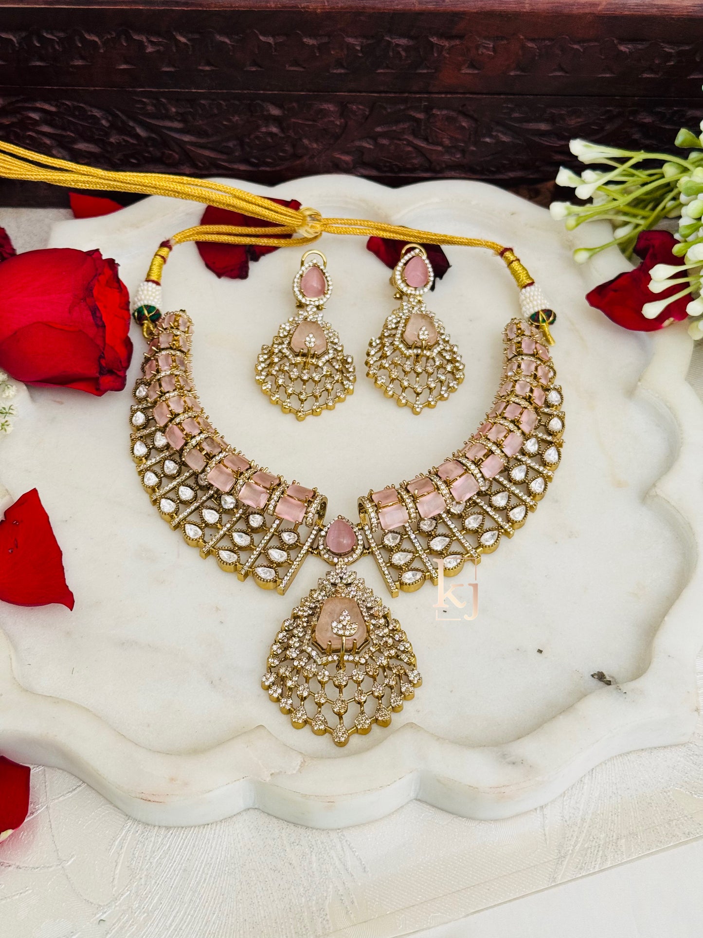 Azure necklace set