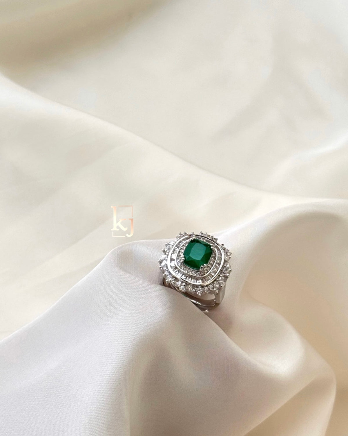Caith ring