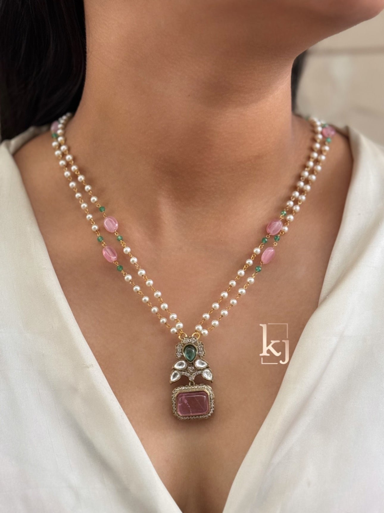 Elana pendant set