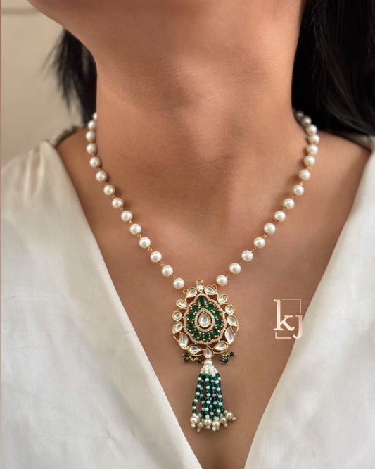 Leonora pendant set