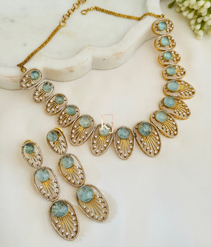 Tira necklace set