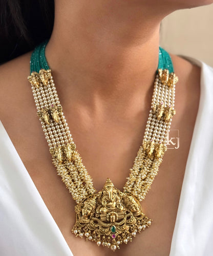 Aaradhana pendant set