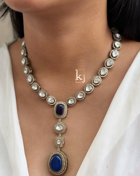 Aida pendant set