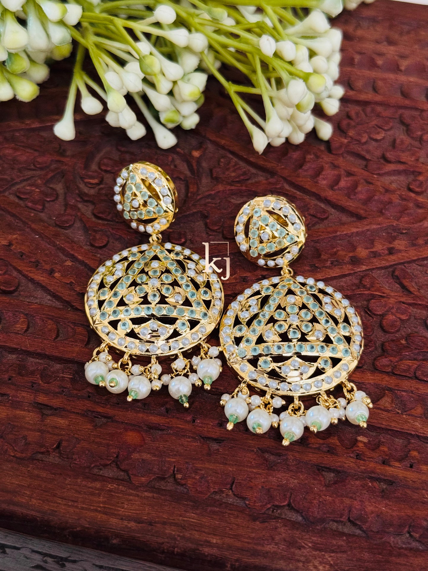 Novi earrings set