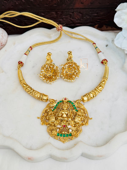 Dhara necklace set