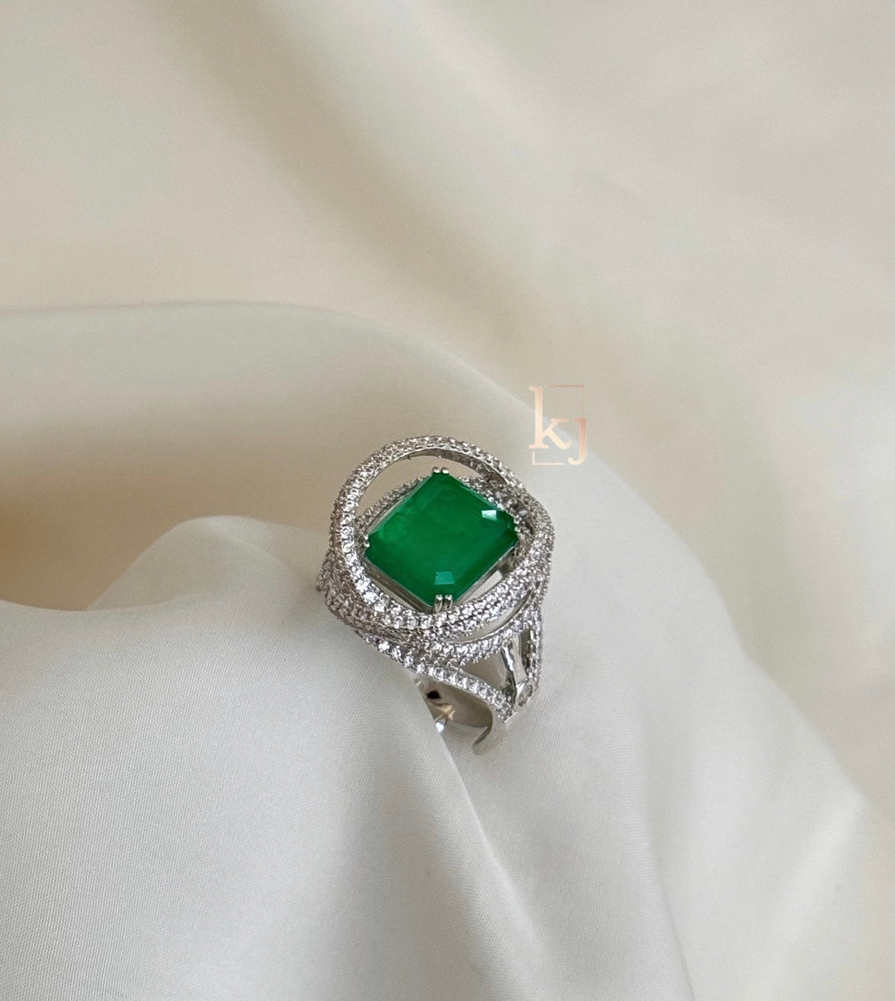 Ariella ring