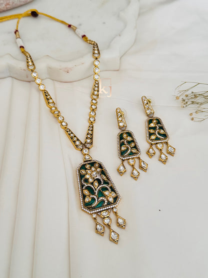 Jayna pendant set