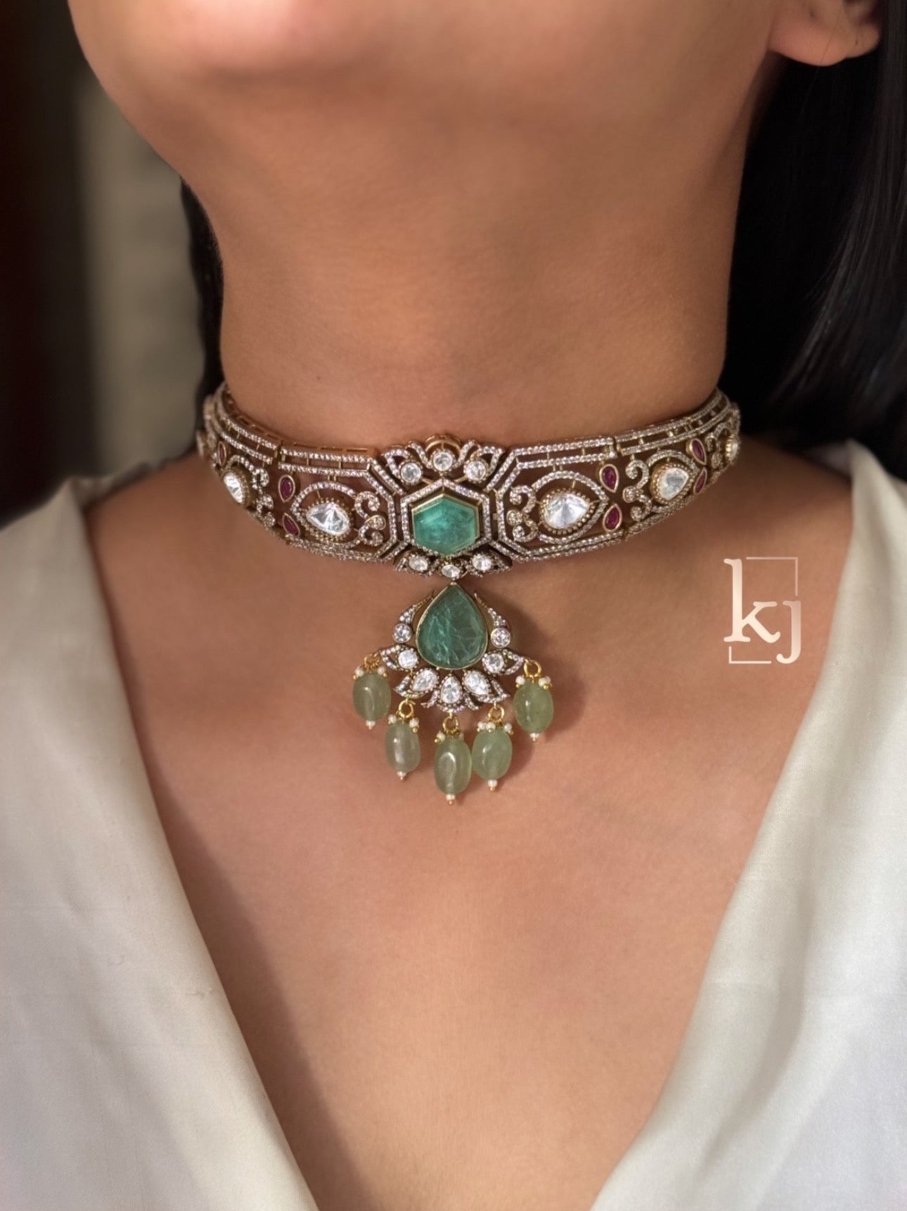 Miara choker set