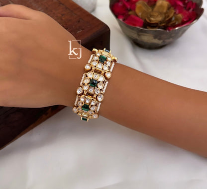 Nyla Bracelet bangle