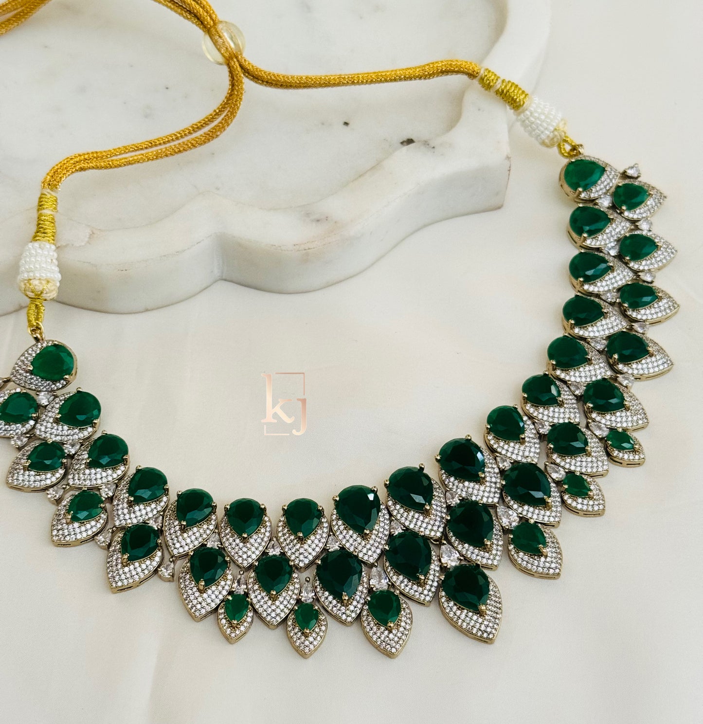 Brina necklace set