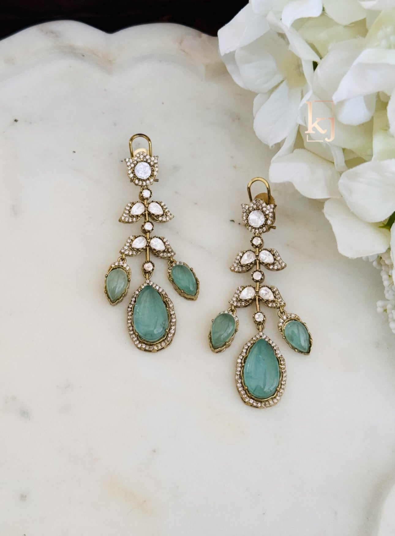 Calix Earrings set
