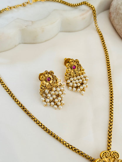 Nirva pendant set