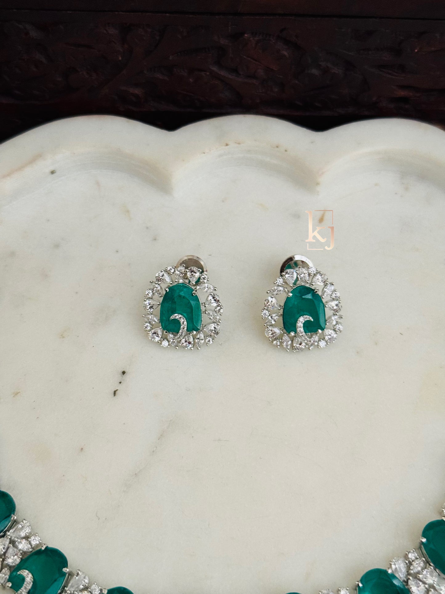 Beth necklace set