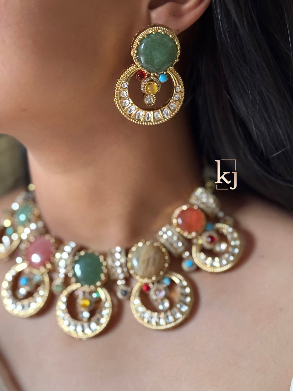 Inez choker set