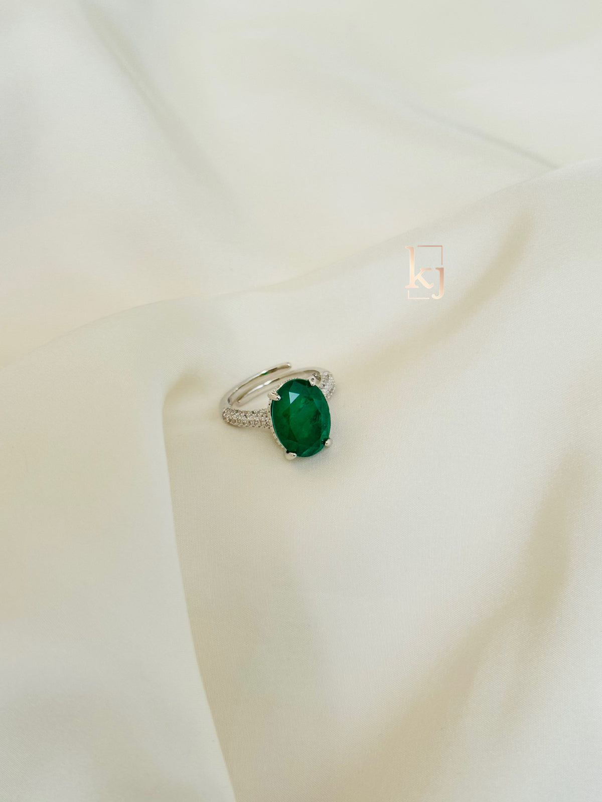 Carwen ring