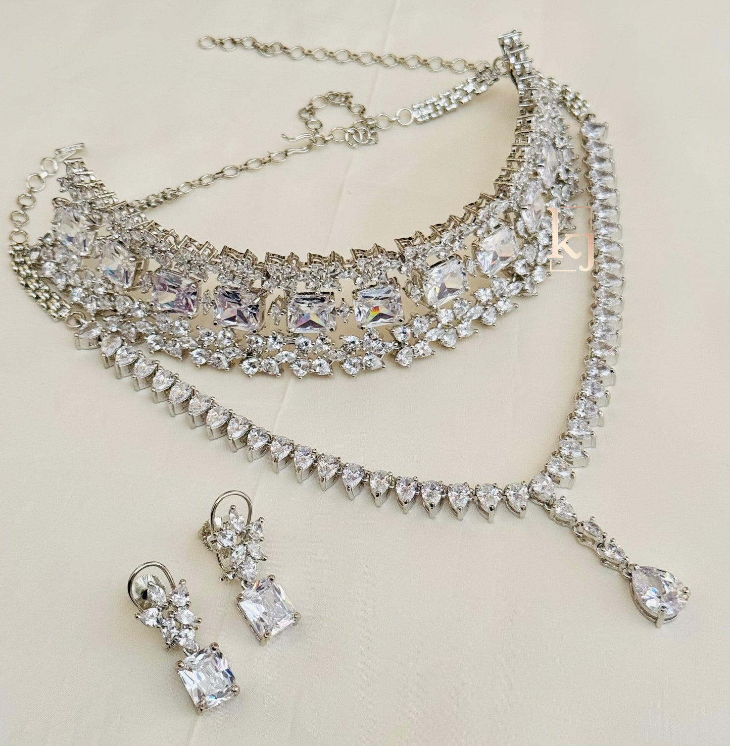 Gristle necklace set