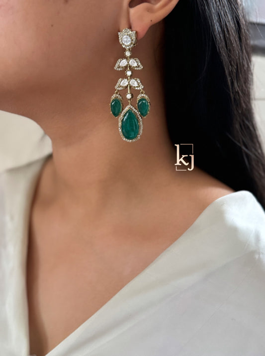Calix Earrings set