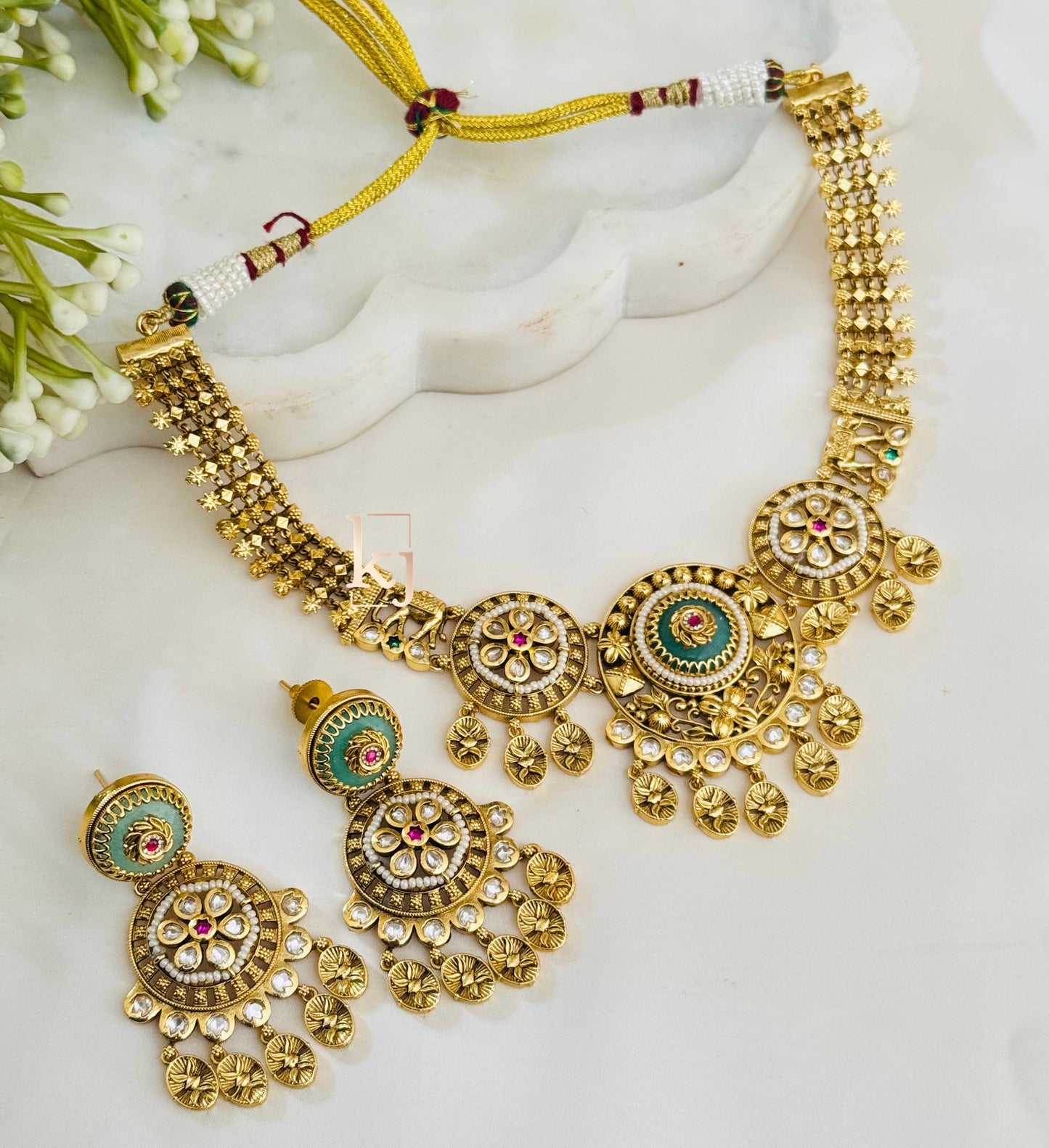 Ilaavani necklace set