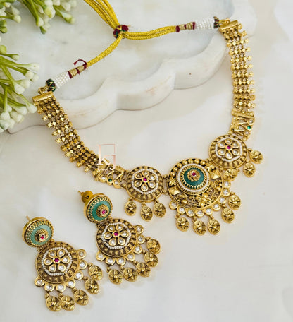 Ilaavani necklace set