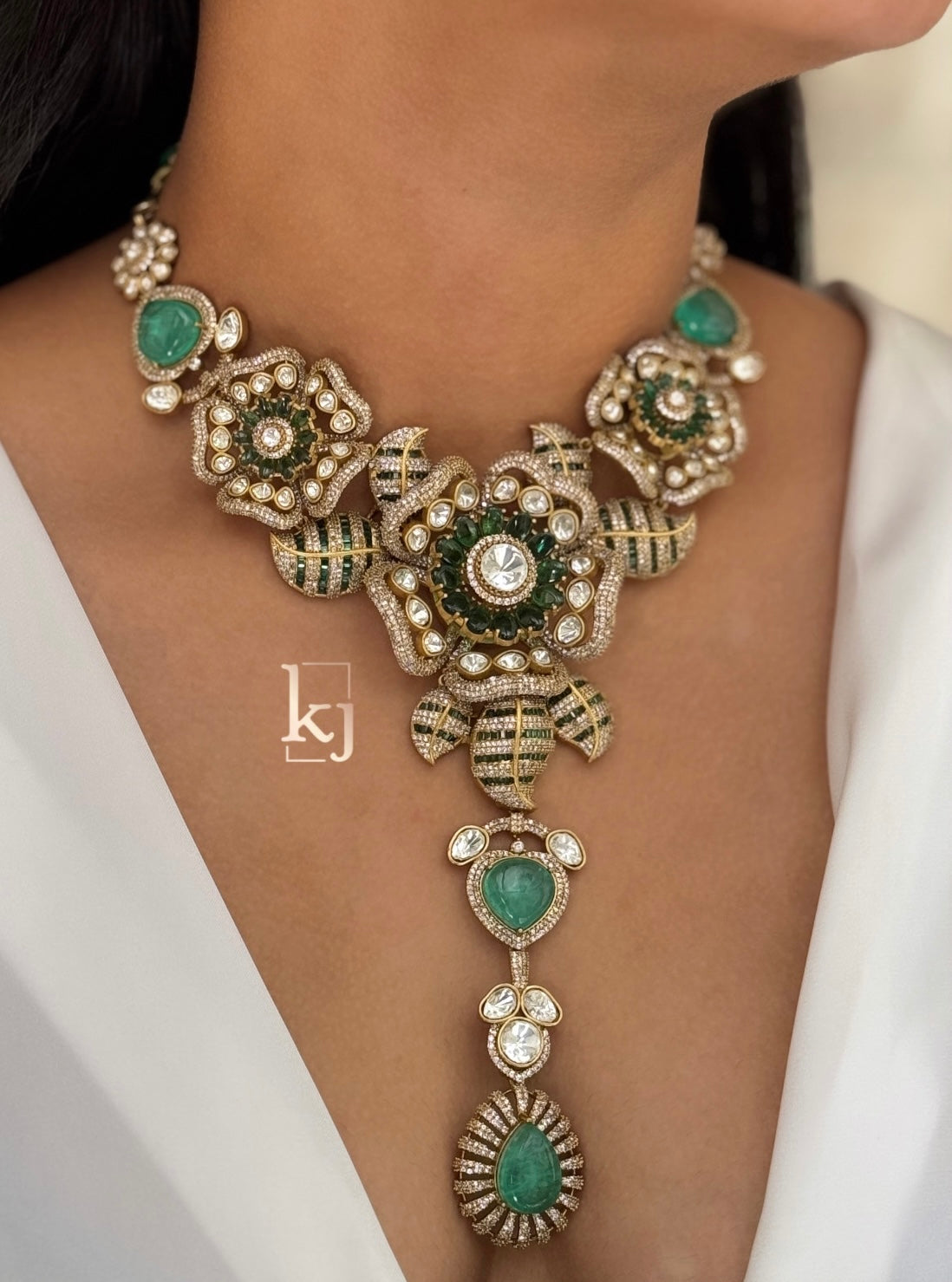 Atevy necklace set