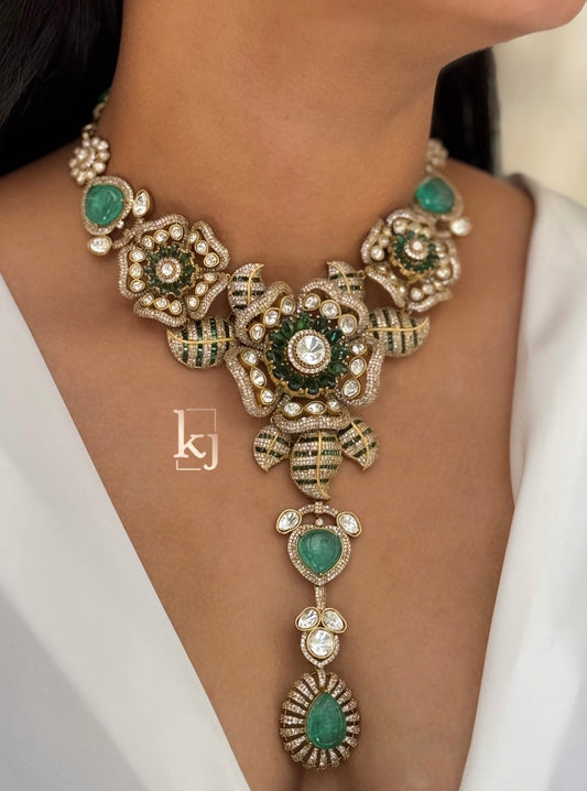 Atevy necklace set