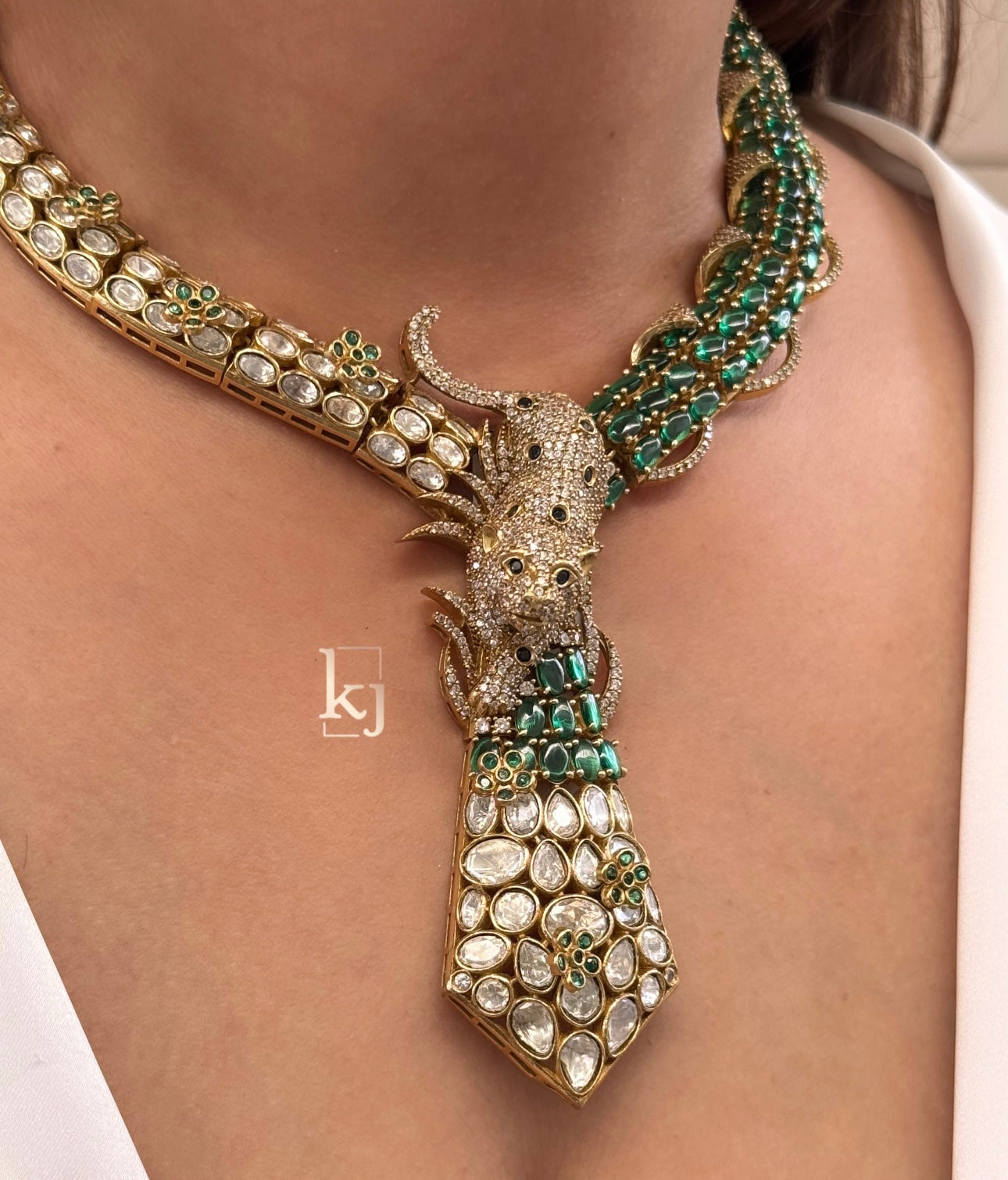 Ziavi necklace set