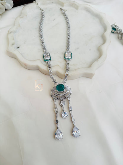 Nyx pendant set