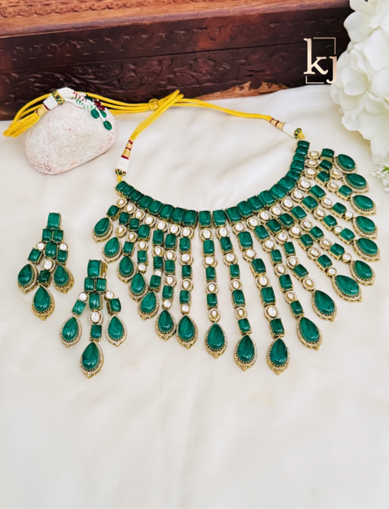 Delia Bridal set