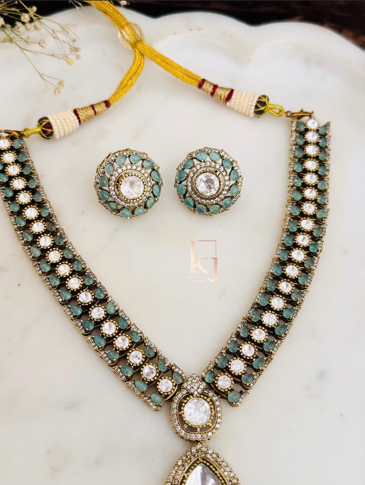 Alisa necklace set