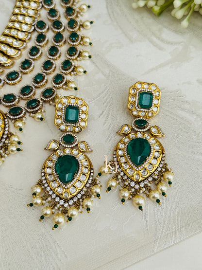 Obelia necklace set