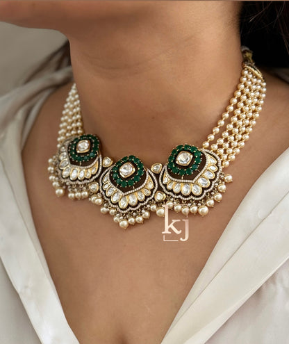 Zinaya Necklace set