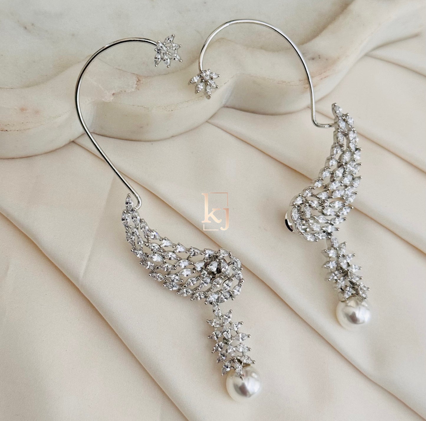 Pearl earcuff earrings